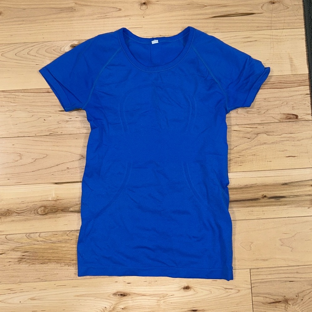 lululemon Swiftly Tech Short-Sleeve Shirt 2.0
Hip Length